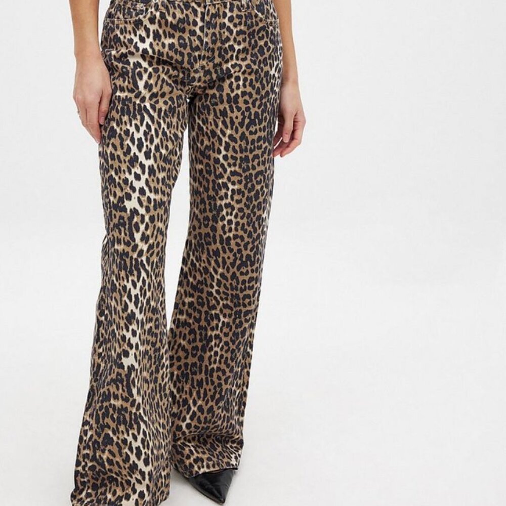 NA-KD Mid Rise Leopard Print Wide Leg Jeans Size 42 (US 10-12)